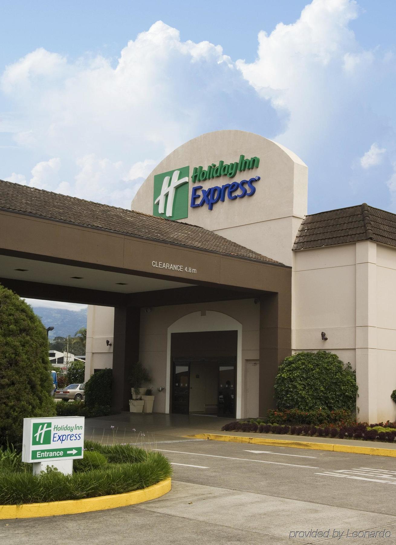 Holiday Inn Express San Jose Airport, An Ihg Hotel Alajuela Exterior photo